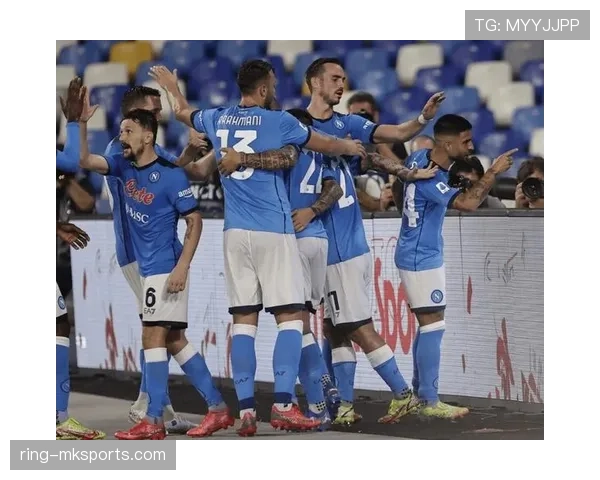 奥斯梅恩无球跑动解析：纵深前插如何提升进攻效率