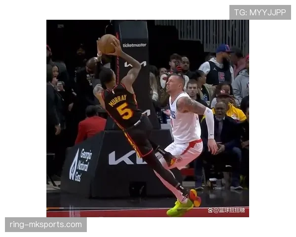 怀特挡拆创造错位显著提升团队关键时刻得分效率