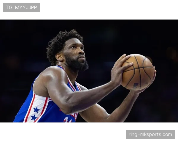 恩比德大晚上转发小猫视频，这巨星日常也太反差萌了吧？